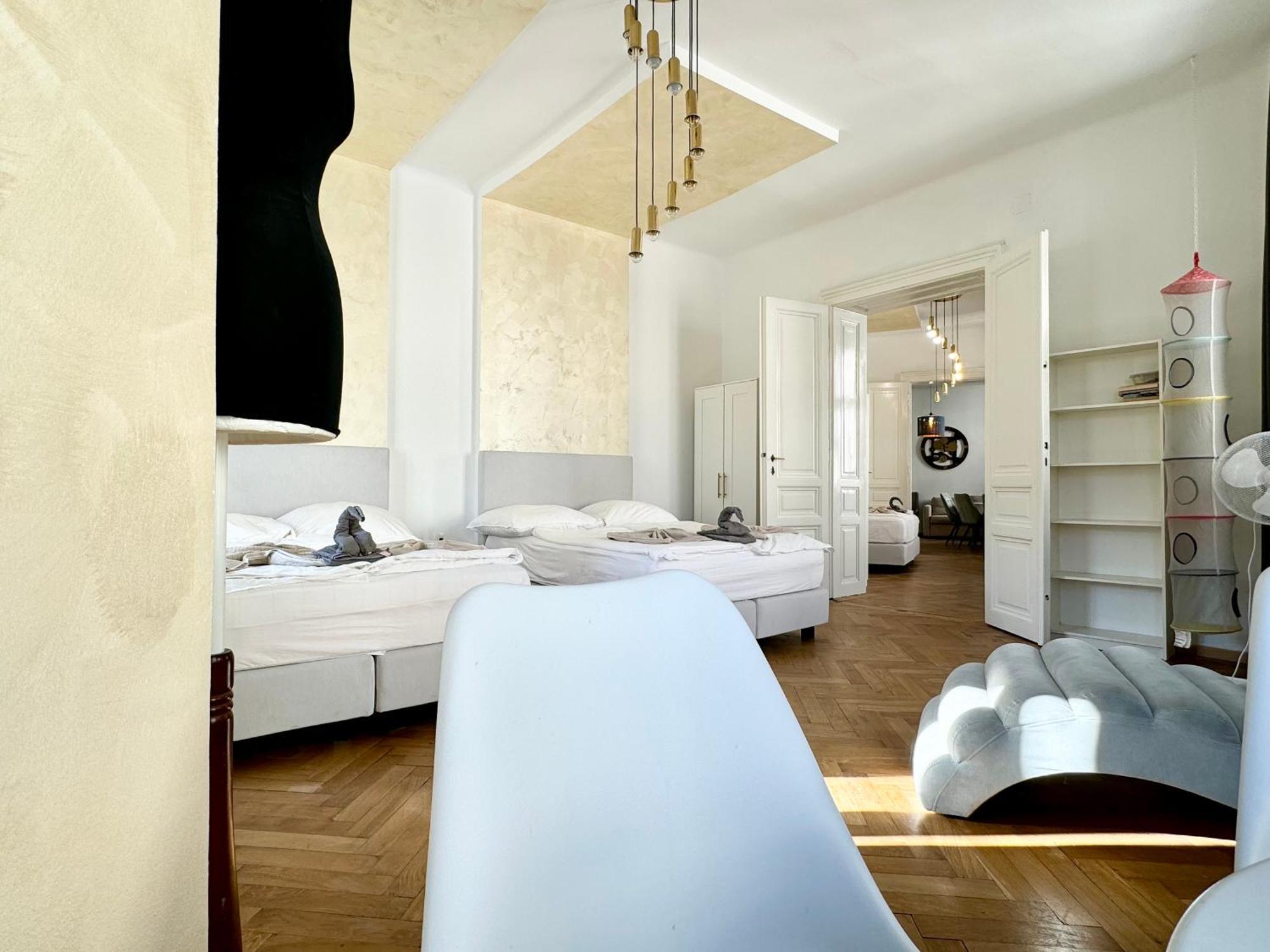 Premium Apartment Located At The Famous Vienna Kutschkermarkt Luaran gambar