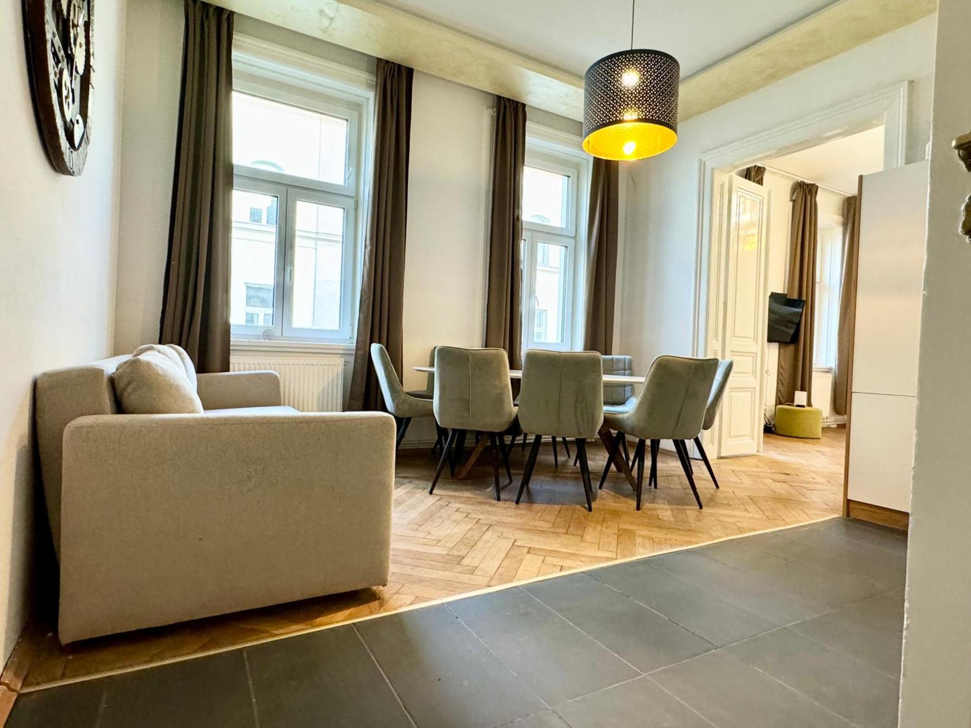 Premium Apartment Located At The Famous Vienna Kutschkermarkt Luaran gambar